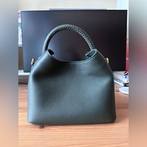 EUC Elleme Baozi bag in dark green